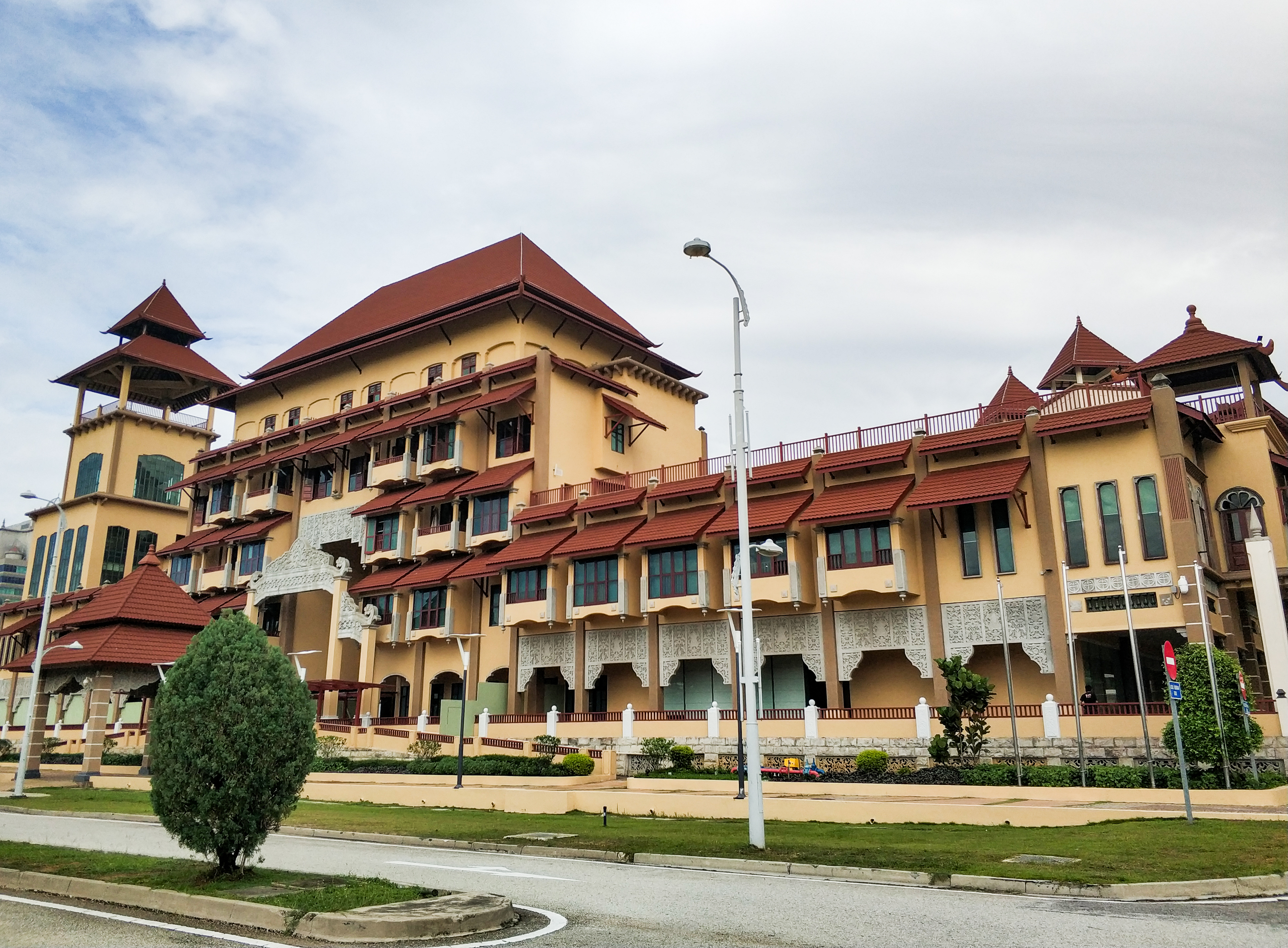 Doubletree By Hilton Putrajaya - Image 2